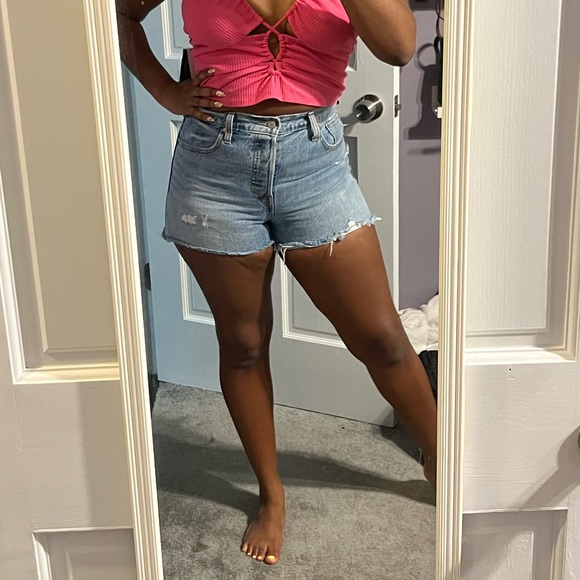 Size 31/8 Levi’s Wedgie Short - Picture 3 of 5